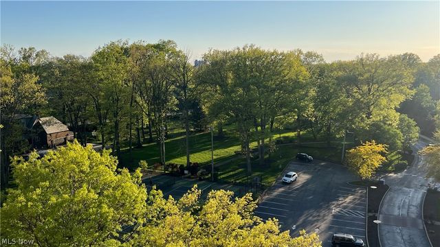 12550 Lake Avenue 904, Lakewood, OH 44107