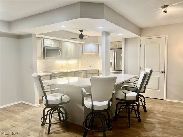 12550 Lake Avenue 904, Lakewood, OH 44107