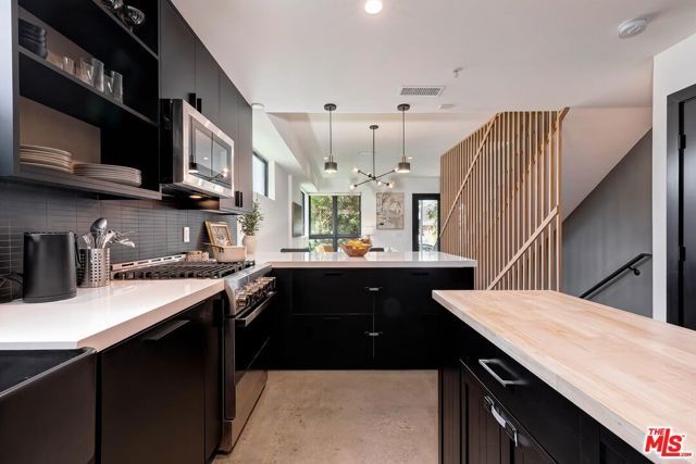 4180 Duquesne Avenue 1, Culver City, CA 90232