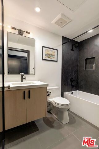 4180 Duquesne Avenue 1, Culver City, CA 90232