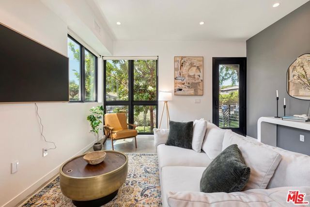 4180 Duquesne Avenue 1, Culver City, CA 90232