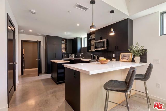 4180 Duquesne Avenue 1, Culver City, CA 90232