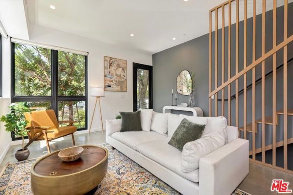 4180 Duquesne Avenue 1, Culver City, CA 90232