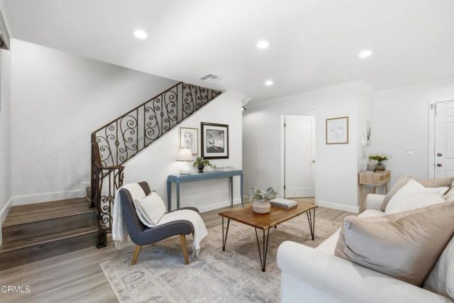 10274 Tujunga Canyon Boulevard 7, Los Angeles, CA 91042