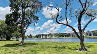 9420 Poinciana Place 206, Davie, FL 33324