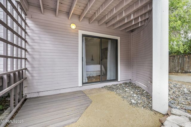 1350 Feather Way, Reno, NV 89509