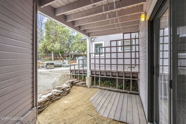 1350 Feather Way, Reno, NV 89509