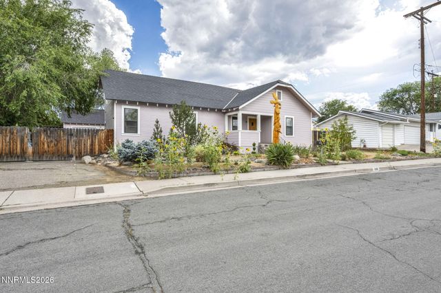 1350 Feather Way, Reno, NV 89509