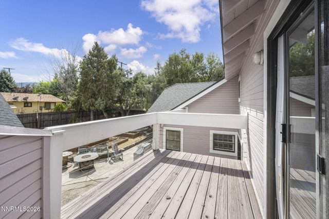 1350 Feather Way, Reno, NV 89509