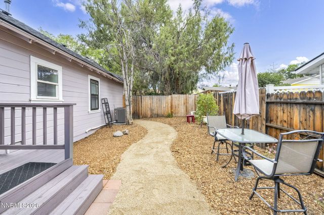 1350 Feather Way, Reno, NV 89509