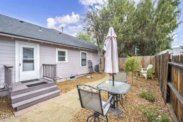 1350 Feather Way, Reno, NV 89509