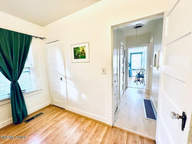 1350 Feather Way, Reno, NV 89509