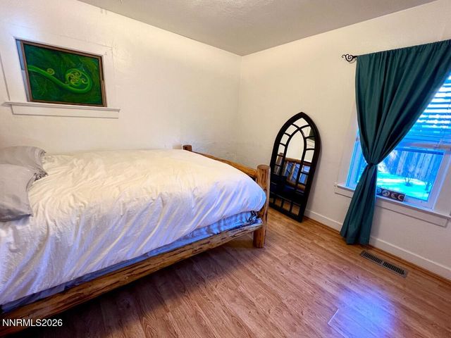 1350 Feather Way, Reno, NV 89509