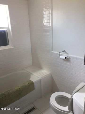 1350 Feather Way, Reno, NV 89509