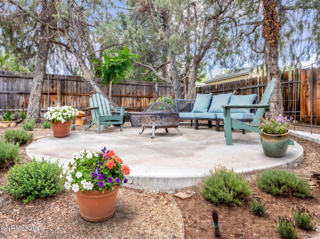 1350 Feather Way, Reno, NV 89509