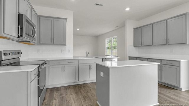 747 Lazy Elm Lane, Aberdeen, NC 28315