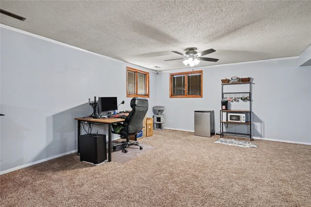 316 E Grace Street, Osceola, IA 50213