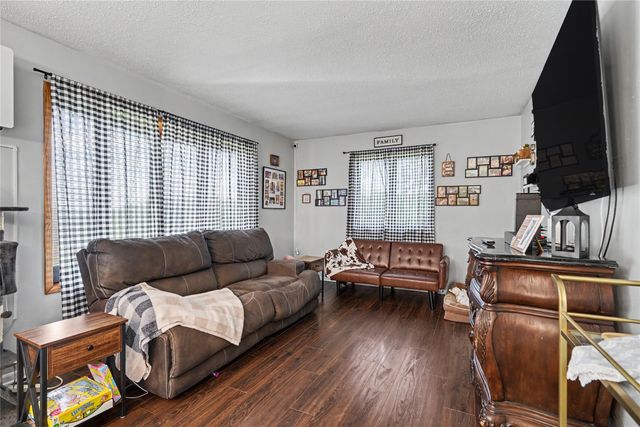 316 E Grace Street, Osceola, IA 50213