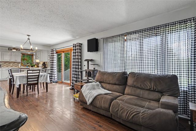 316 E Grace Street, Osceola, IA 50213