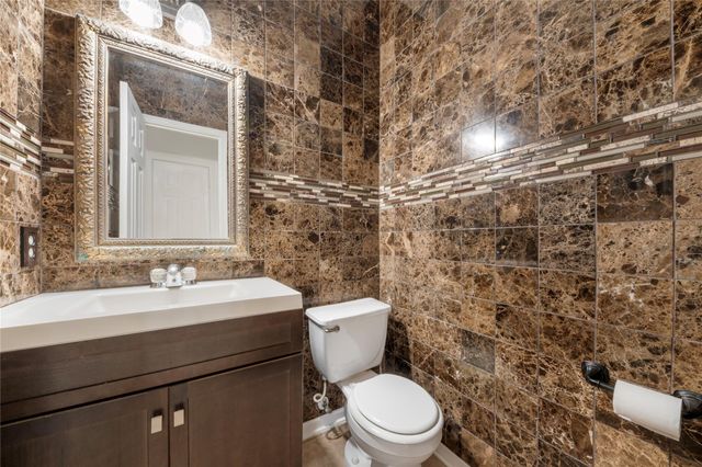 711 Tuely Court, Houston, TX 77049