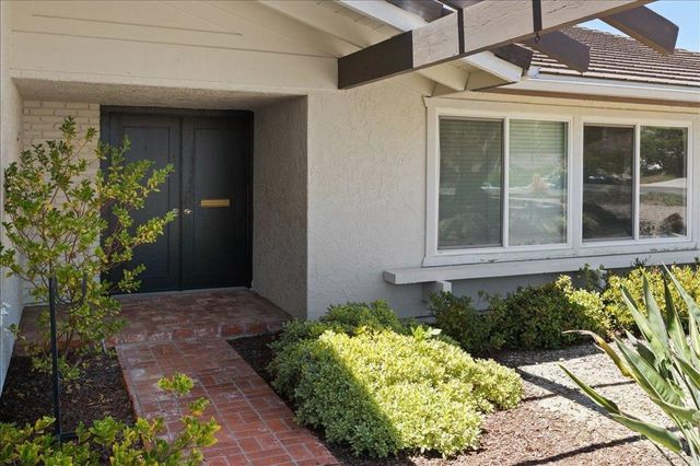 12498 Grandee Road, San Diego, CA 92128