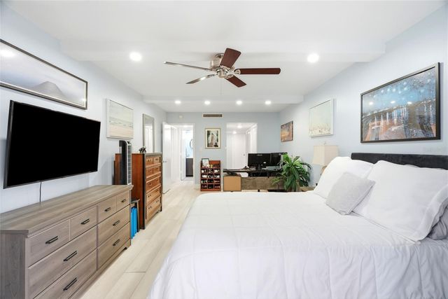 17920 GULF BOULEVARD 1502, St Petersburg, FL 33708