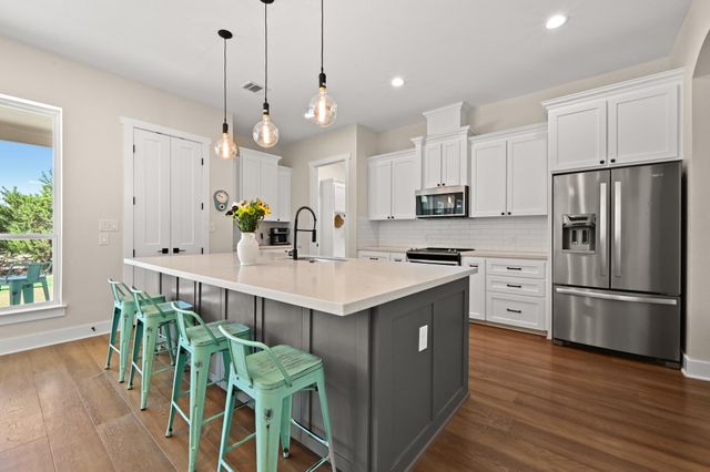26 Persimmon Drive DR, Wimberley, TX 78676