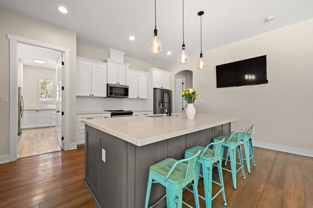 26 Persimmon Drive DR, Wimberley, TX 78676