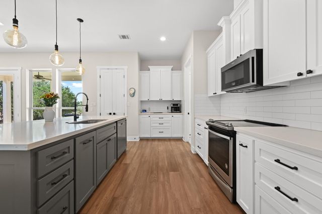 26 Persimmon Drive DR, Wimberley, TX 78676