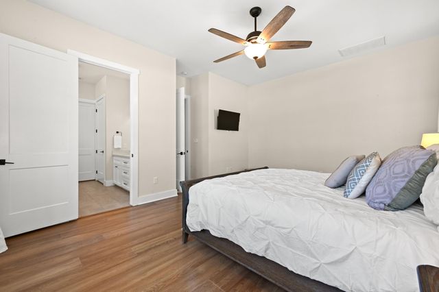 26 Persimmon Drive DR, Wimberley, TX 78676
