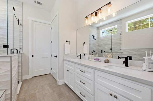26 Persimmon Drive DR, Wimberley, TX 78676