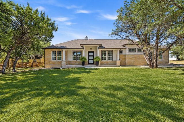 26 Persimmon Drive DR, Wimberley, TX 78676