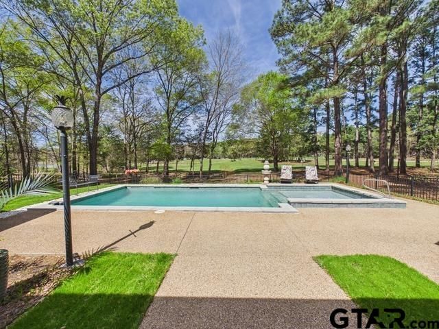8550 TOLER POINTE, Larue, TX 75770