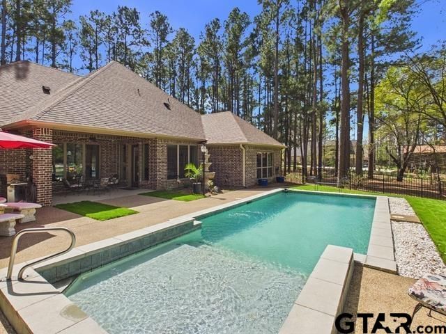 8550 TOLER POINTE, Larue, TX 75770