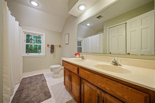 4401 W 128th Street, Leawood, KS 66209