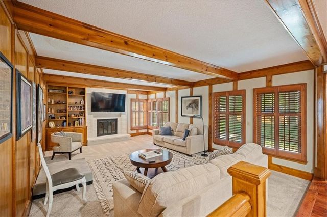 4401 W 128th Street, Leawood, KS 66209