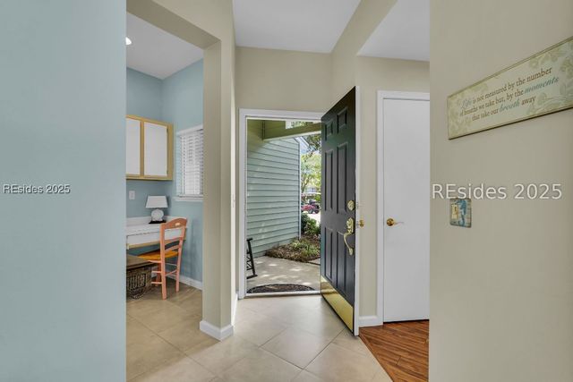 4 Huquenin Ct, Bluffton, SC 29909