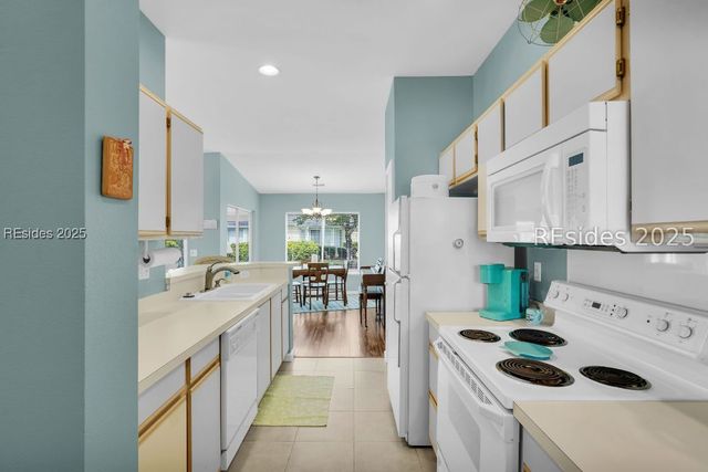 4 Huquenin Ct, Bluffton, SC 29909