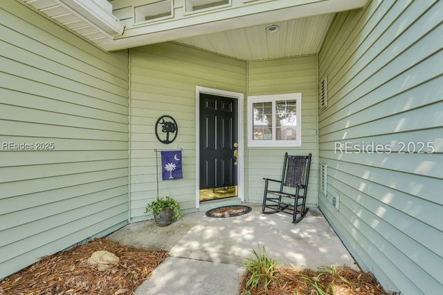 4 Huquenin Ct, Bluffton, SC 29909