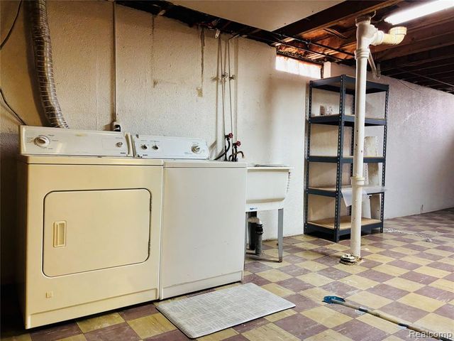 20224 Nicke Street, Clinton Township, MI 48035