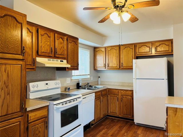 20224 Nicke Street, Clinton Township, MI 48035