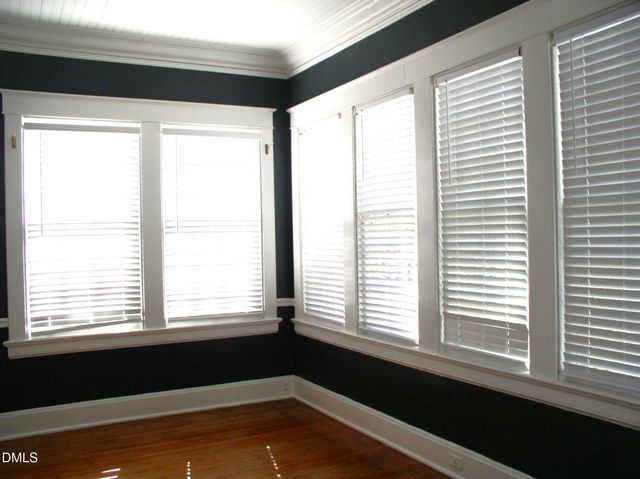 934 S Chestnut Street, Henderson, NC 27536