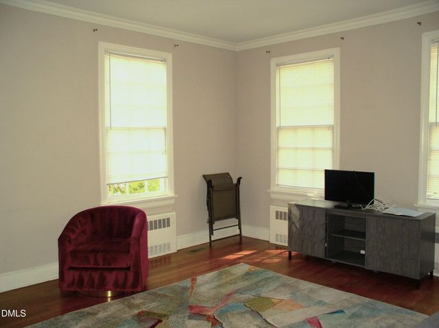 934 S Chestnut Street, Henderson, NC 27536