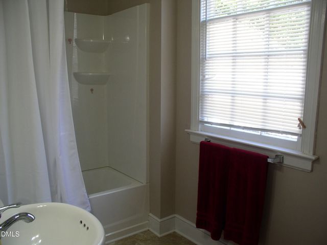 934 S Chestnut Street, Henderson, NC 27536