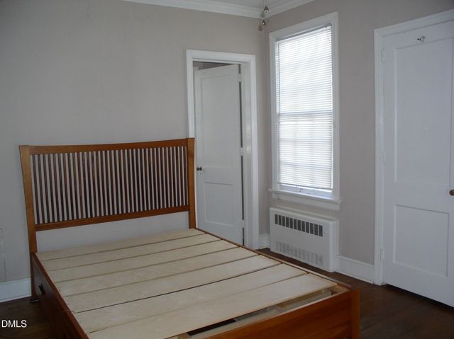 934 S Chestnut Street, Henderson, NC 27536