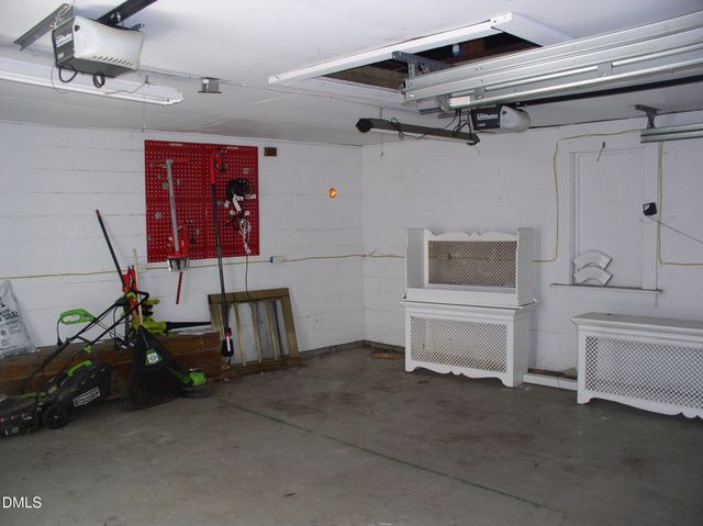 934 S Chestnut Street, Henderson, NC 27536