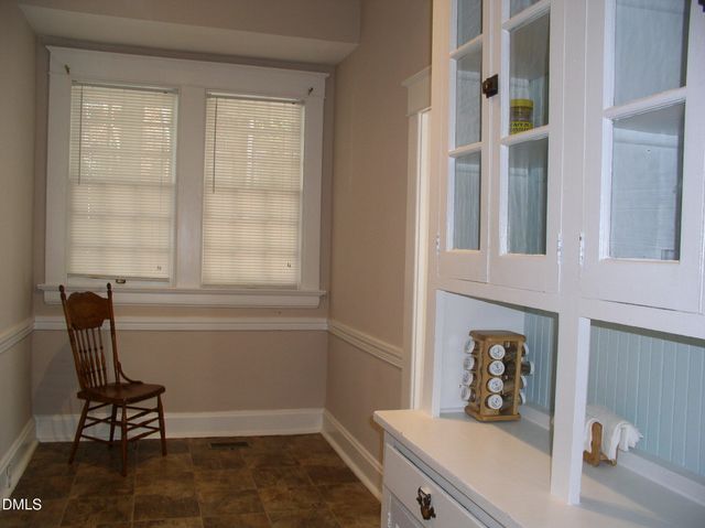 934 S Chestnut Street, Henderson, NC 27536