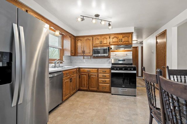 1313 SAN JOSE PLACE, Green Bay, WI 54303