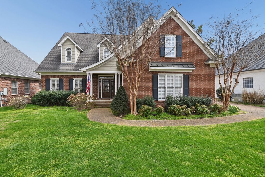 668 Springlake DR, Franklin, TN 37064