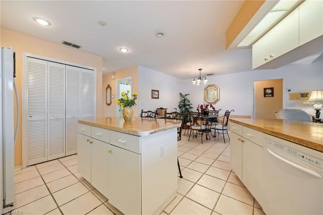 11701 Pinewood Lakes DR, Fort Myers, FL 33913